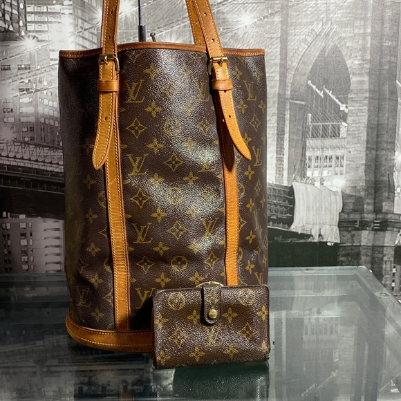 Louis Vuitton Handbags - Authentic Louis Vuitton Monogram Bucket Bag and Louis Vuitton Kisslock Wallet